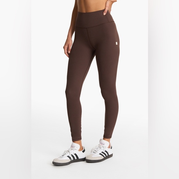 Brown High-Waisted Leggings - Picture 6 of 6